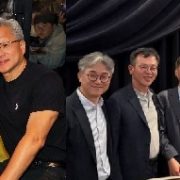 젠슨황 오늘 한국 도착,2차 깐부회동 관심,”이번엔 로롯과 AI팩토리”